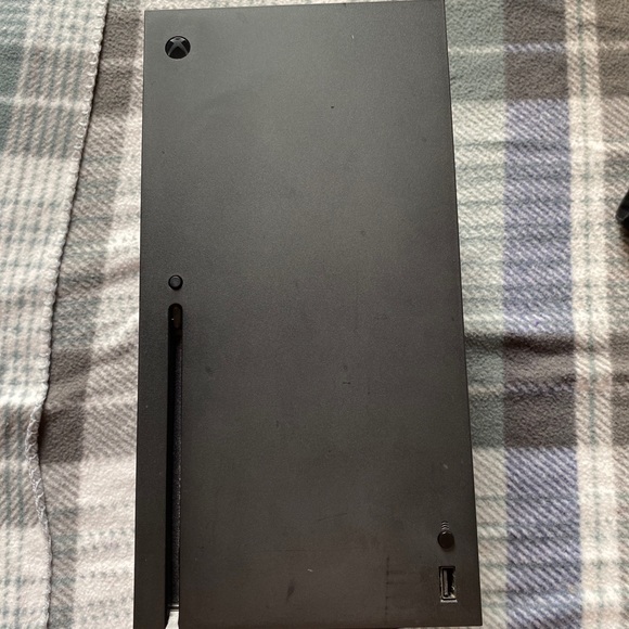 *USED* Xbox series X (FULLY FUNCTIONAL) - Picture 2 of 3